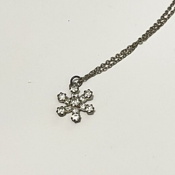 Snowflake Metal Pendant Rhinestone 18” Necklace Winter Kid - Picture 3 of 6